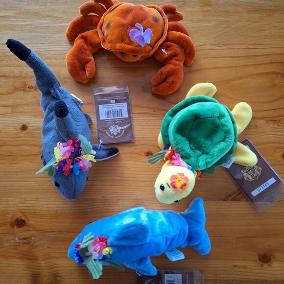 Hawaiian Collectibles Other - Vintage Collectible Hawaiian Mini Beanies-Shark, Dolphin, Crab, & Turtle